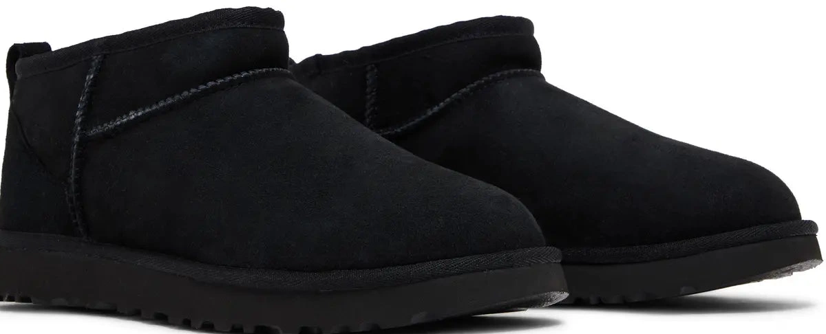 Mini Classic Ultra Black W UGG 0806